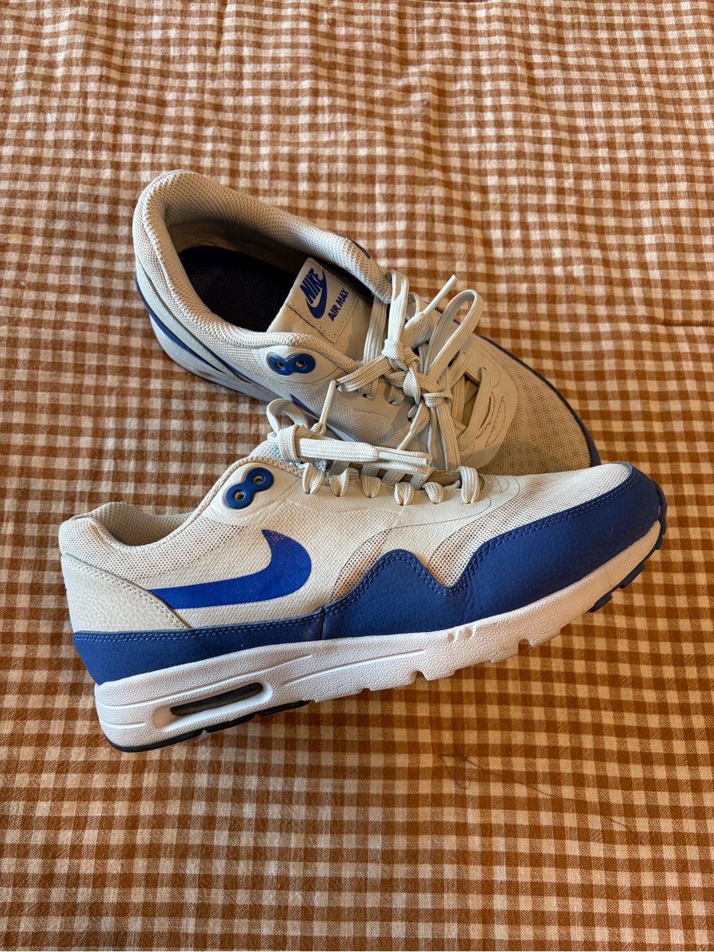 💙 Nike Air Max Blue & White Sneakers
